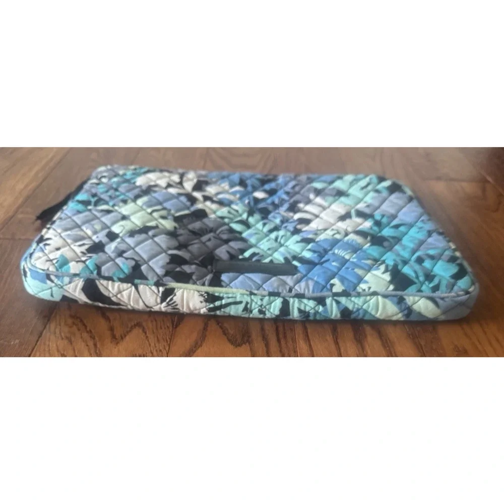 Vera Bradley Laptop Sleeve Camofloral Blue Padded Quilted Abstract Retired